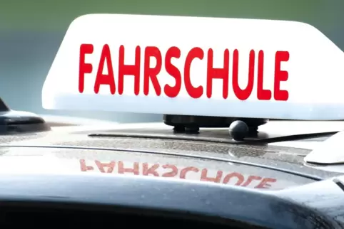Der Führerschein soll reformiert werden. Das halten Lautrer Fahrschulen von den Ideen. 