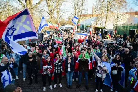 Demonstranten gegen das Mullah-Regime stehen laut dem Verfassungsschutz im Visier der iranischen Nachrichtendienste. 