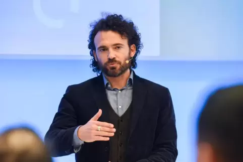 Kann aus Erfahrung als Einwanderer über Vielfalt und Freiheit sprechen: Alessandro Bellardita, der auf Sizilien geboren wurde un