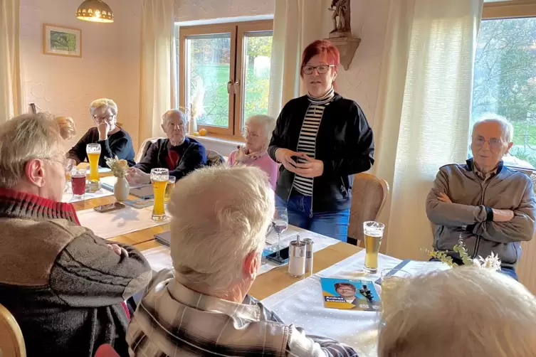 Bei der Seniorenunion des Kreises sprach Andrea Schmitt unter anderem &uuml;ber innere Sicherheit.