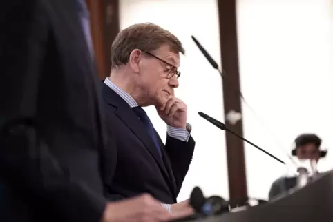 Nicht nur in der Opposition und bei Touristikunternehmen entstand das Bild eines überforderten Ministers: Johann Wadephul.