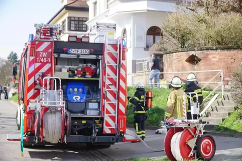 In der Zweibrücker Sundahlstraße gab es am Sonntag einen Feuerwehreinsatz wegen Gasgeruchs. 