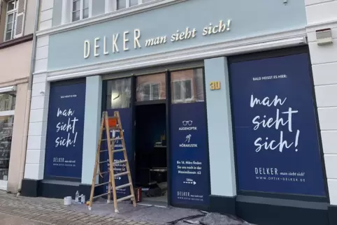 Neue Filiale: Ausbau in der Maximilianstraße 30 in den letzten Zügen. Neue Filiale: Ausbau in der Maximilianstraße 30 in den letzten Zügen.