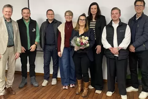 Die neue Vorstandschaft. Von links Raimund Beck, Antonio Cipolla, Lothar Bundrück, Franziska Hercher, Sandra Cleemann, Anke Kell Die neue Vorstandschaft. Von links Raimund Beck, Antonio Cipolla, Lothar Bundrück, Franziska Hercher, Sandra Cleemann, Anke Kell