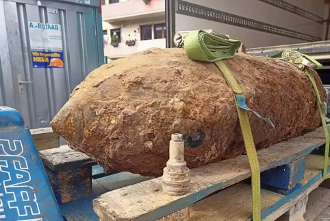 Noch immer schlummern Relikte des Bombardements im Zweibrücker Untergrund. Diese Bombe wurde im Oktober 2023 vor der Verwaltung Noch immer schlummern Relikte des Bombardements im Zweibrücker Untergrund. Diese Bombe wurde im Oktober 2023 vor der Verwaltung