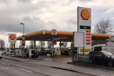 Frust an der Tankstelle: Die Spritpreise sind in den vergangenen zwei Wochen enorm gestiegen. 