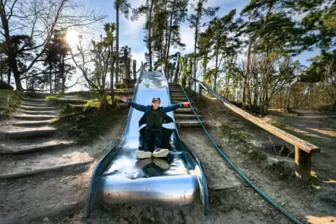 Rutschspaß für Tim (9) und andere Kinder: Der Rutschenberg wird erneuert. 