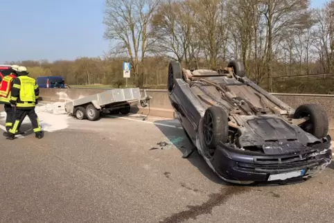 Das Fahrzeug überschlug sich. 