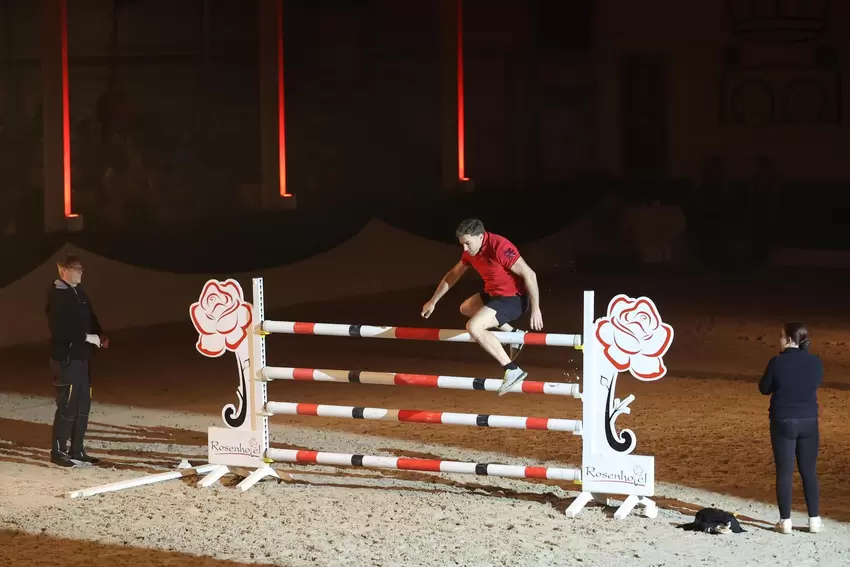 Der Steilsprung mit einer Höhe von 1,60 Meter hatte olympische Dimensionen, Evan Leuret meisterte ihn.