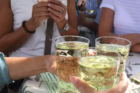 Alternative zu Wein? Eine Bekannte empfiehlt den alkoholfreien Verjus. 
