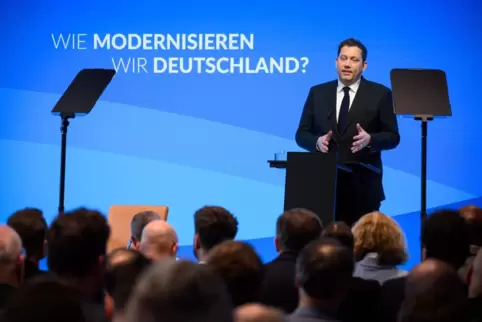 Nennt Deutschland „ein blockiertes Land“: SPD-Chef Klingbeil. 