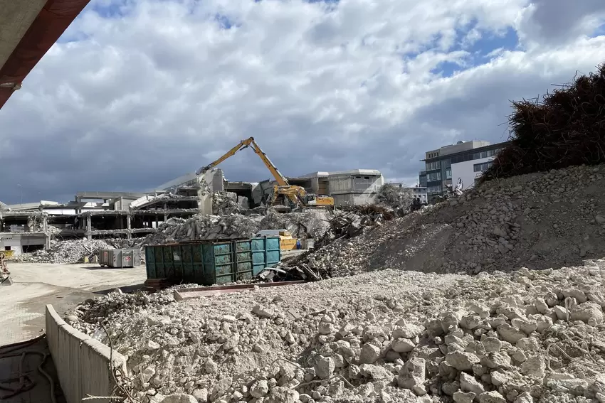 Bis zum Sommer wird das Center dem Erdboden gleich gemacht.