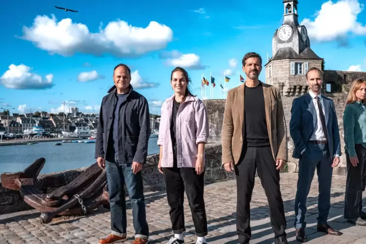 Abgedreht: Das Filmteam von &bdquo;Kommissar Dupin: Bretonische Versuchungen&ldquo; im vergangenen Herbst in Concarneau (von links): Mathias