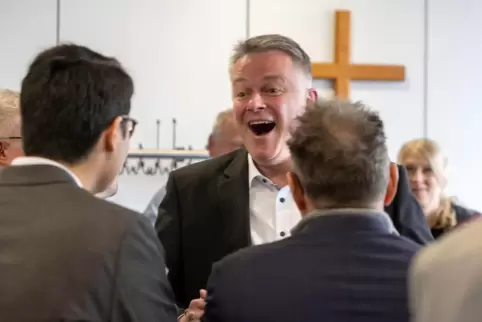 Wurde bei der ersten Fraktionssitzung frenetisch gefeiert: CDU-Chef und wohl nächster Ministerpräsident Gordon Schnieder. 
