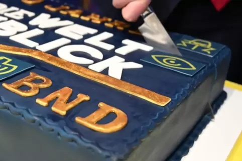 Eine Torte gab es auch bei der Feier in der Berliner BND-Zentrale.