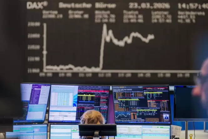 Zunehmende Unruhe an den Börsen: Hier der Sprung des Dax, nachdem vor wenigen Tagen bekannt wurde, dass Angriffe auf iranische E Zunehmende Unruhe an den Börsen: Hier der Sprung des Dax, nachdem vor wenigen Tagen bekannt wurde, dass Angriffe auf iranische E