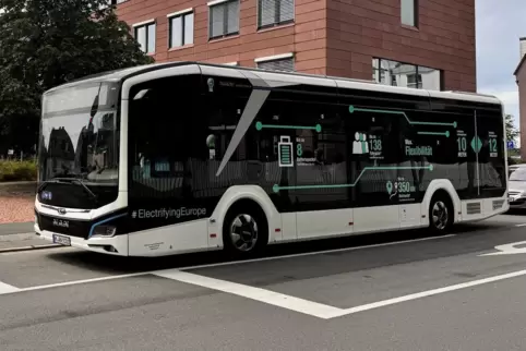 2024 haben die Stadtwerke bereits den Einsatz von E-Bussen getestet. Nun sollen zunächst sechs Exemplare angeschafft werden. 