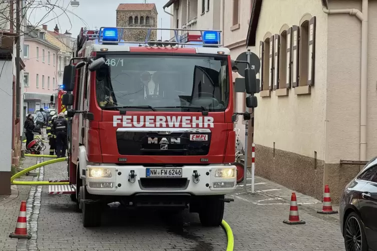 Die engen Stra&szlig;enverh&auml;ltnisse machten den Einsatz ziemlich schwierig.