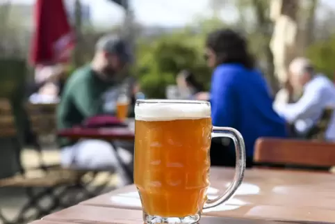 Sonne und bis zu 20 Grad: Die Frühlingstage locken viele Menschen in Restaurants mit Biergarten. In Speyer und dem Umland gibt e Sonne und bis zu 20 Grad: Die Frühlingstage locken viele Menschen in Restaurants mit Biergarten. In Speyer und dem Umland gibt e