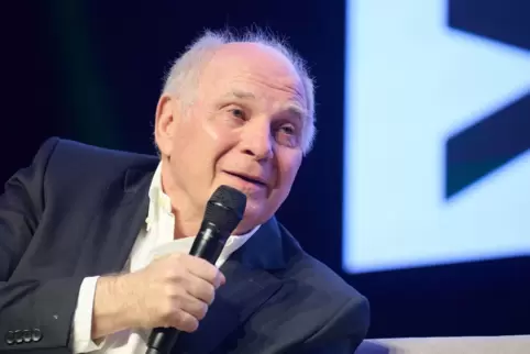 Uli Hoeneß zeigt beim Thema Homosexualität sehr aufgeräumte Ansichten. 