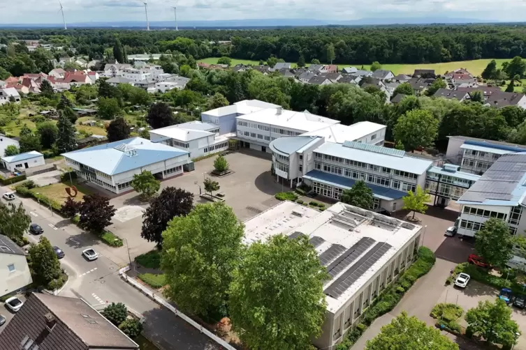 Seit Sommer 2025 ist wegen eines PCB-Funds ein Teil des Pamina-Schulzentrums in Herxheim gesperrt.