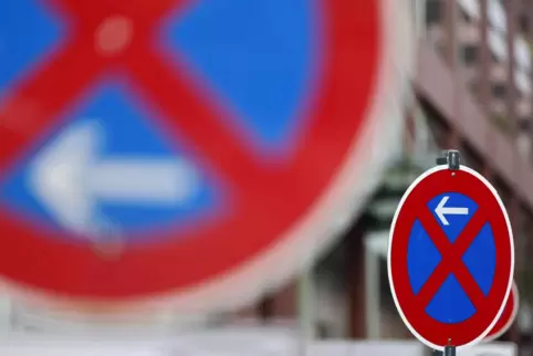 In der Waldstraße gilt nun abschnittsweise absolutes Halteverbot. 
