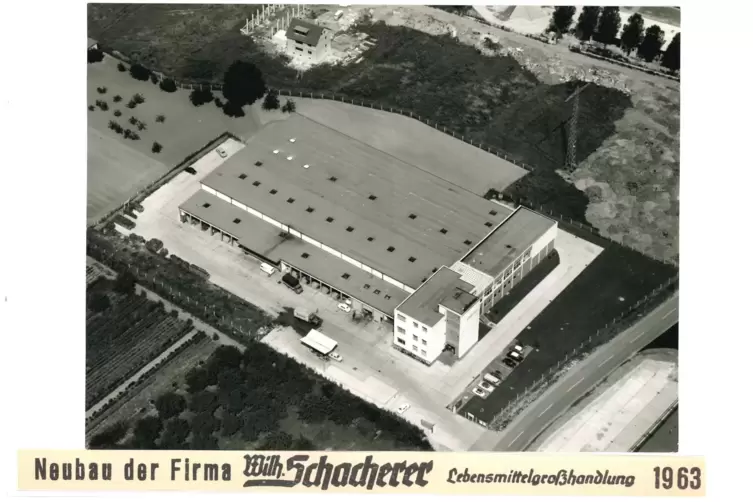 Der Neubau der Firma Wilhelm Schacherer in Landau 1963. 