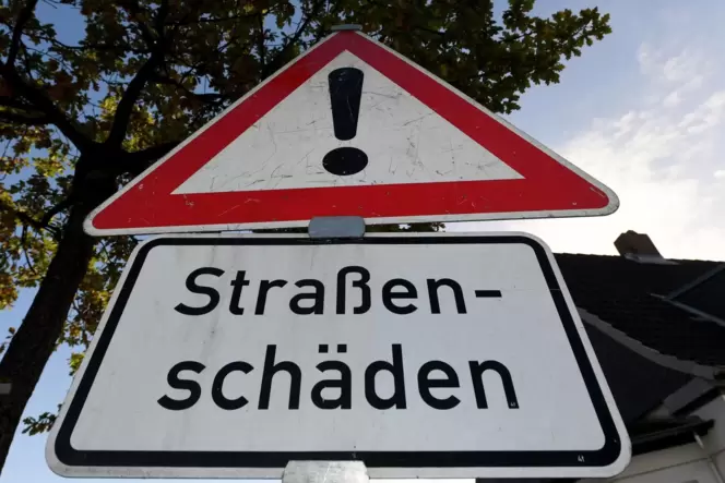 Die Sanierung von L523 und B9 ist den Planern zufolge alternativlos und soll in den ersten vier Wochen der Sommerferien umgesetz Die Sanierung von L523 und B9 ist den Planern zufolge alternativlos und soll in den ersten vier Wochen der Sommerferien umgesetz