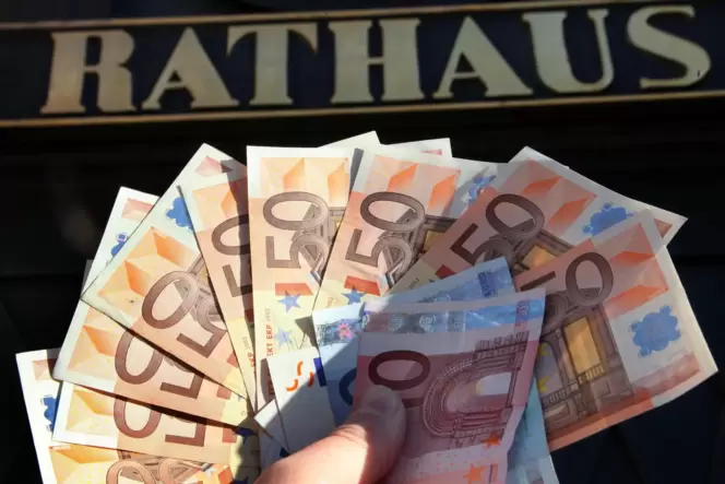In Rheinland-Pfalz fehlten den Kommunen im Jahr 2025 rund 1,3 Milliarden Euro.