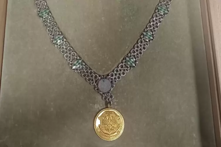 Die Gr&uuml;nstadter Kette entstand schon 1931 und hat von den drei Beispielen die geringsten Ver&auml;nderungen durchgemacht