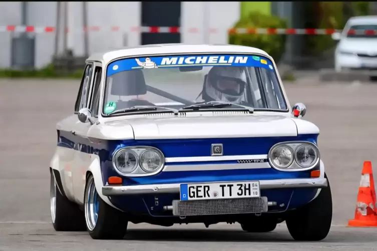 AMC-Mitglied Fabian Helck in seinem umgebauten NSU. 