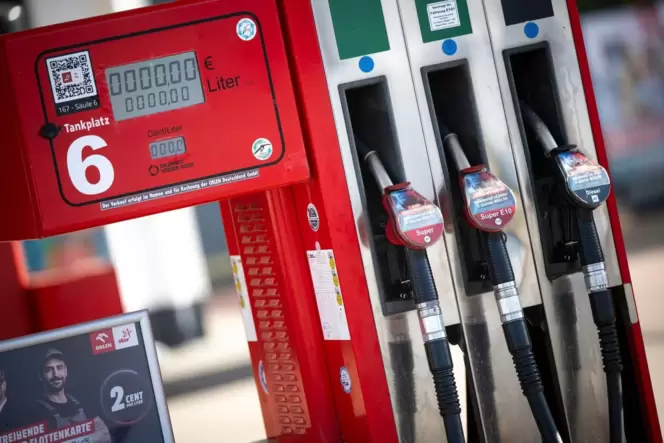 Für zwei Monate soll die Energiesteuer auf Benzin und Diesel gesenkt werden – ähnlich wie 2022. Für zwei Monate soll die Energiesteuer auf Benzin und Diesel gesenkt werden – ähnlich wie 2022.