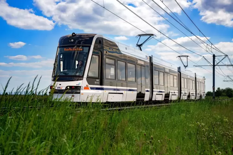 Die Pfalztram soll auch den Landkreis ans Schienennetz anbinden.