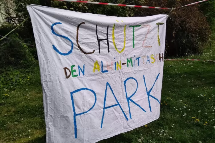 Die Botschaft der Protestaktion im Alwin-Mittasch-Park war eindeutig. 