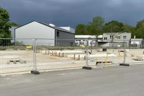 Pleiad: Fläche für die neue Tankstelle.