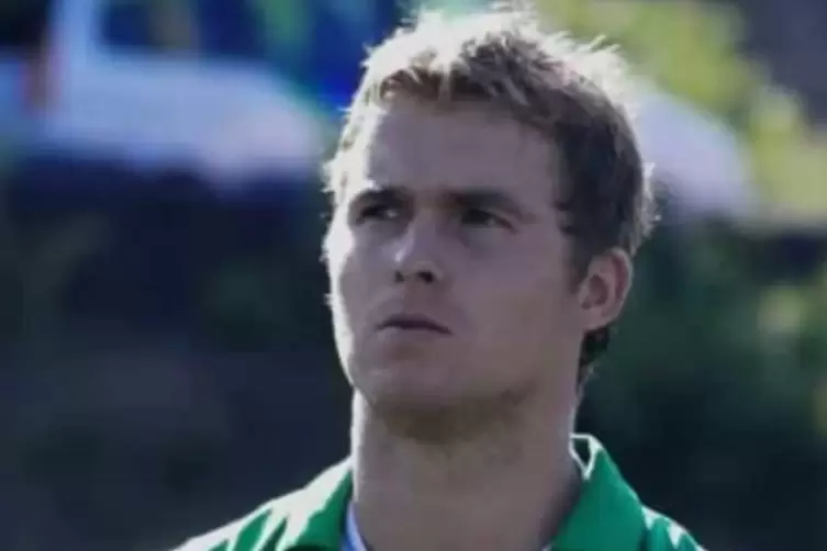 Torwart Benjamin Sorg (heute 40) im Trikot von Borussia Neunkirchen.