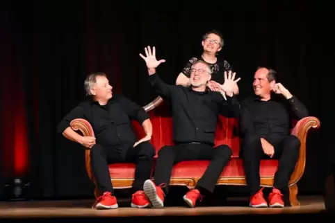 Gruppenbild mit Dame: Viel Spaß hatten die Spitzklicker bei ihrem Auftritt (von links) :Franz Kain, Markus König, Daniel Möllema