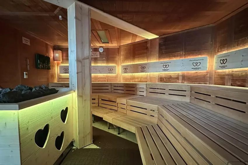 ... erstrahlt die Sauna im Aquabella in neuem Glanz.