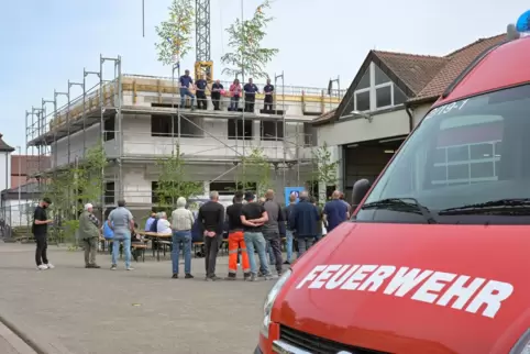 Richtfest: Der Neubau ist in den vergangenen acht Monaten in die Höhe gewachsen.