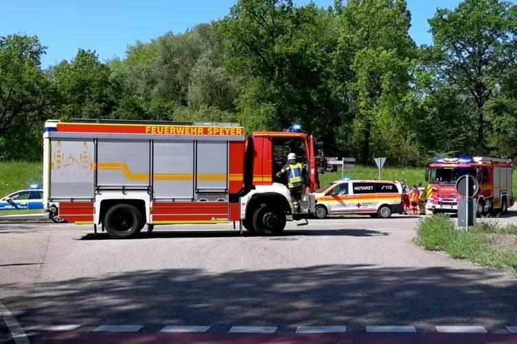 Flugzeugungl&uuml;ck: Zahlreiche Rettungskr&auml;fte waren im Einsatz.