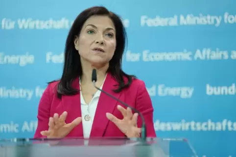 Bundeswirtschaftsministerin Katherina Reiche bemüht sich nach Kräften, den Ausbau erneuerbarer Energien zu bremsen. 
