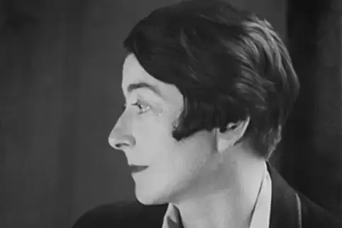Moderne-Erfinderin mit Bubikopf und Abenteuerlust: Eileen Gray. Moderne-Erfinderin mit Bubikopf und Abenteuerlust: Eileen Gray.