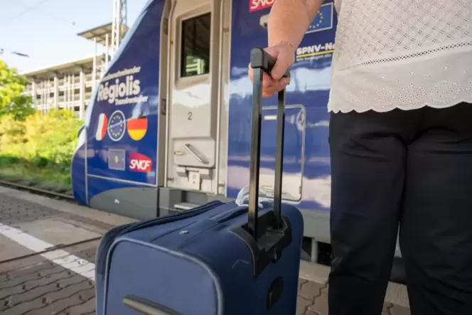 Ein Triebwagen des Régiolis , wie er im Jahr 2023 unterwegs war. Ein Triebwagen des Régiolis , wie er im Jahr 2023 unterwegs war.