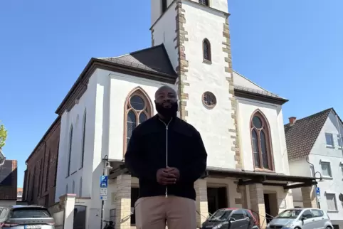 Theodore Bongmoyong Lemnyuy absolviert derzeit ein Praktikum bei der Pfarrei Heilige Hildegard. 