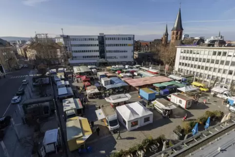 Am Montag geht es los bei der IHK-Roadshow, da gastiert sie in Speyer. Am Dienstag ist das IHK-Team auf dem Stiftsplatz (unser F