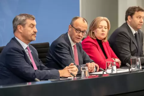 Bleiben unter ihren Möglichkeiten: Die Parteichefs MArkus Söder (CSU), Friedrich Merz (CDU), Bärbel Bas (SPD) und Lars Klingbeil