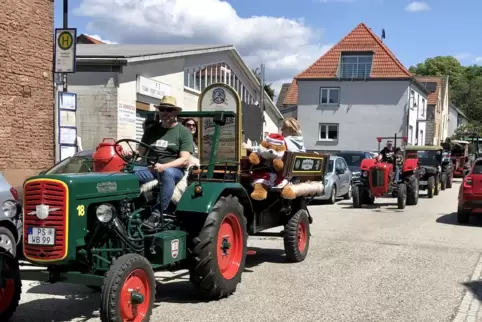 Am 16. und 17. Mai sind die Freunde alter Schlepper in Saalstadt zum 17. Bulldogtreffen eingeladen. 