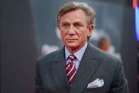 Daniel Craig