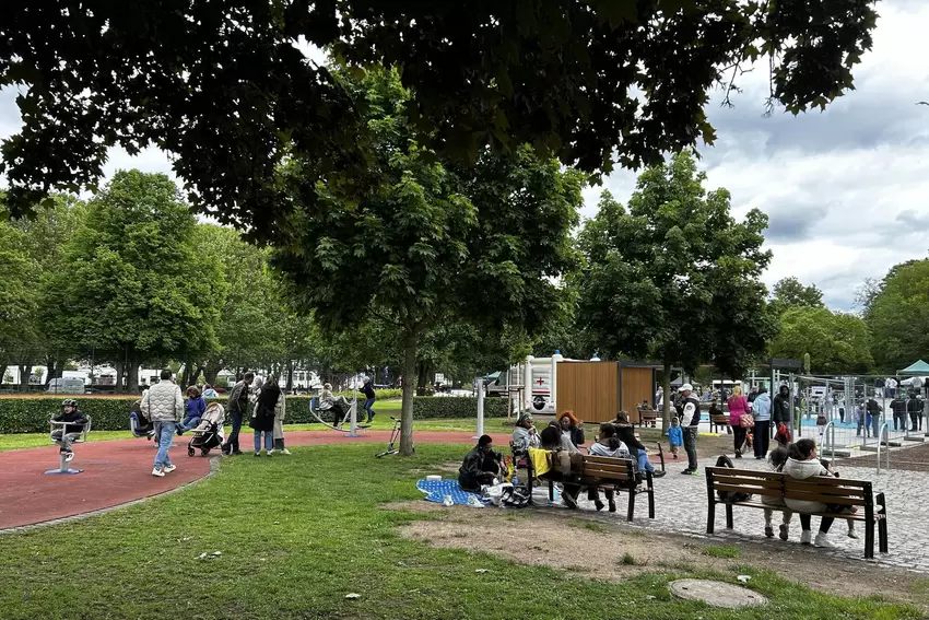 Hunderte Besucher kamen, vom Kleinkind bis zu Großeltern.