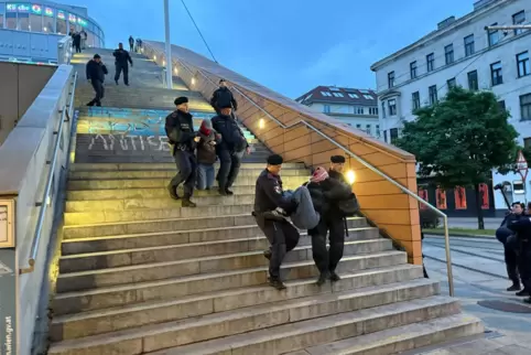 Eurovision Song Contest - Demonstration
